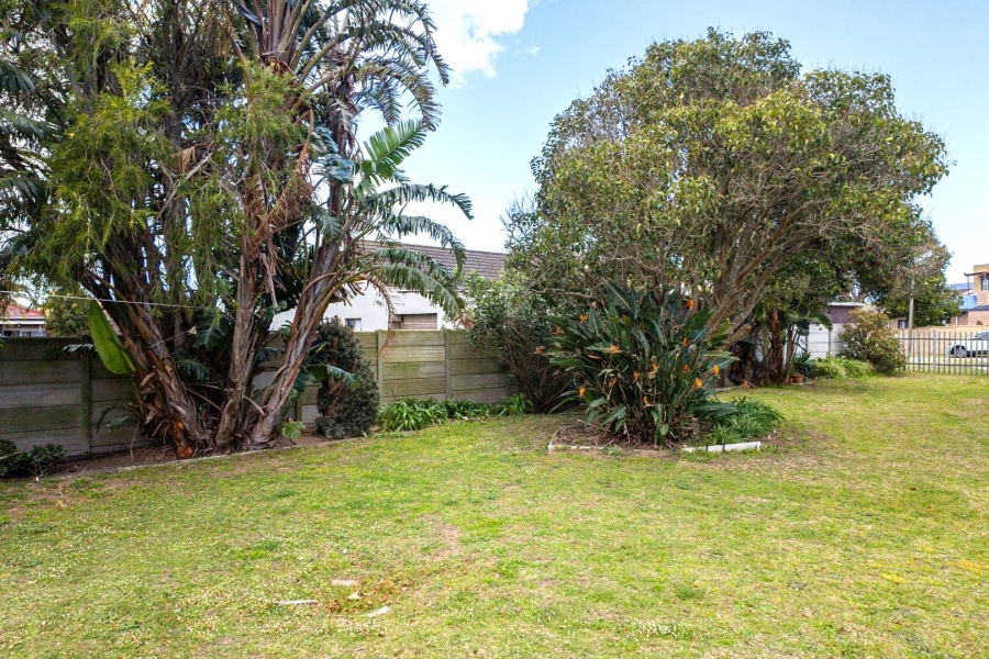 4 Bedroom Property for Sale in Heiderand Western Cape